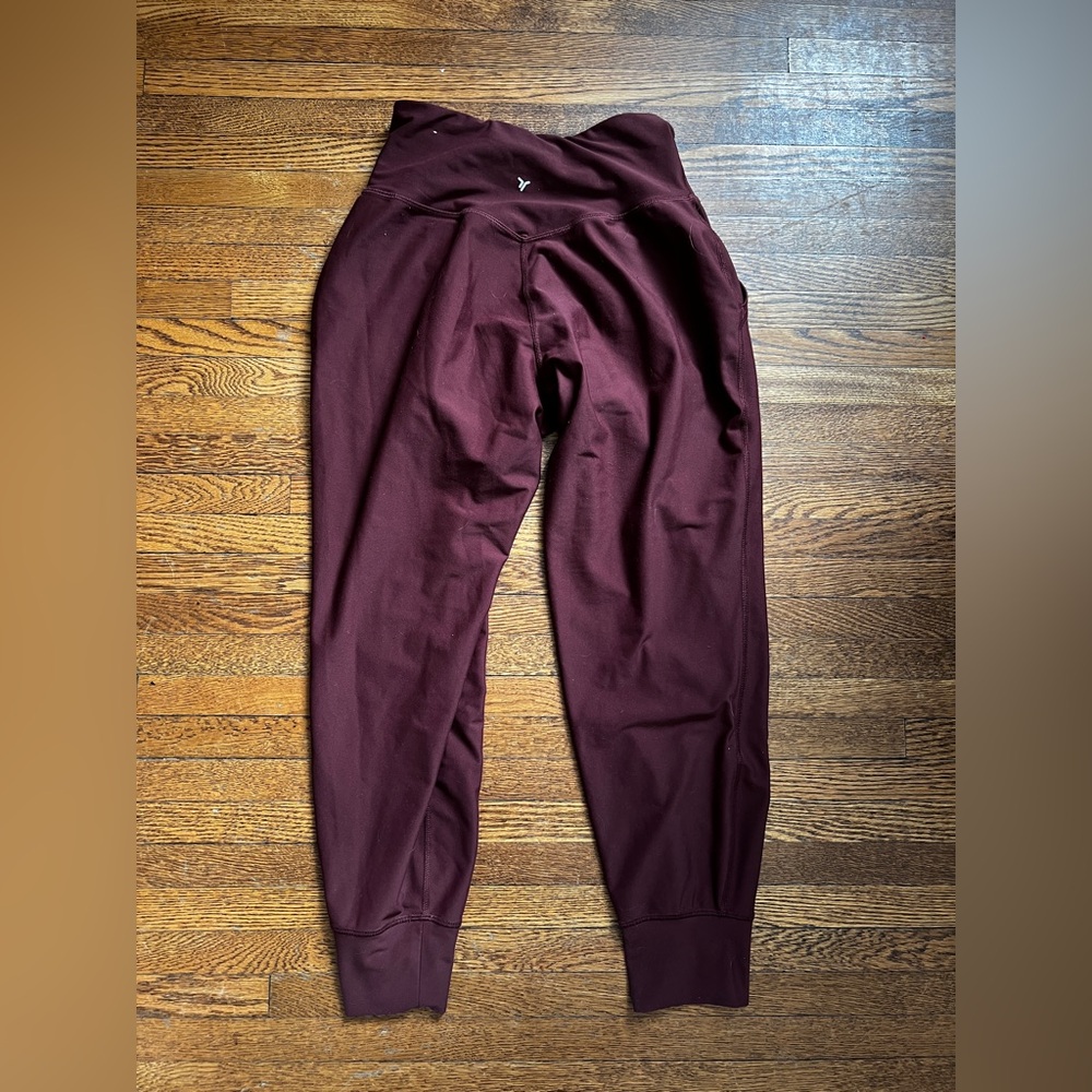 Old Navy PowerSoft Maroon High Waisted Go Dry Jogger Size Small Petite